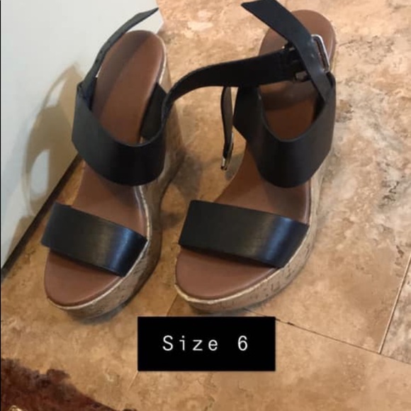 Shoes - Heel shoes Shoes - Heel shoes